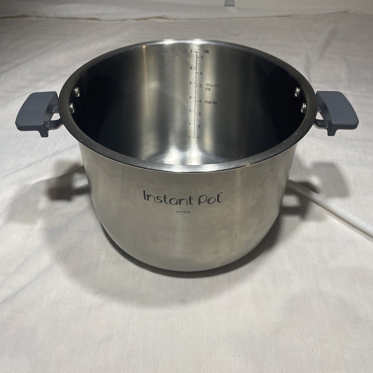 Instant Pot Pro 8qt Pressure Cooker